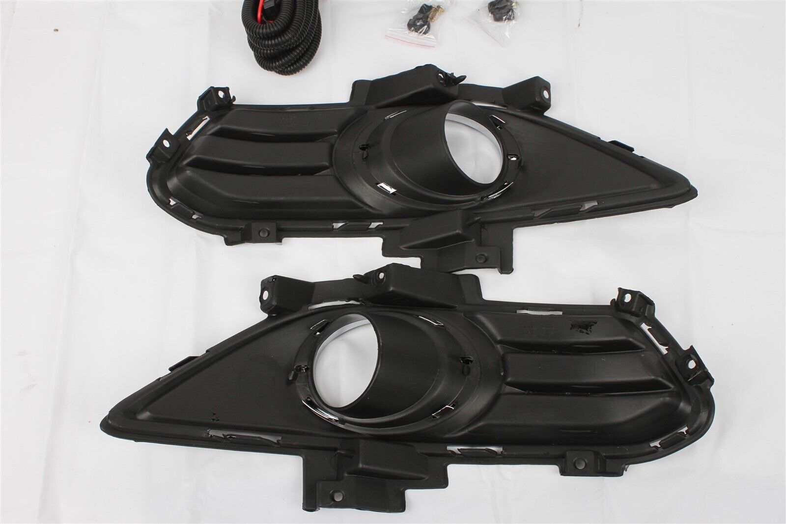 FOR FORD FUSION 2013-2016 FRONT BUMPER FOG LIGHT SET BEZEL