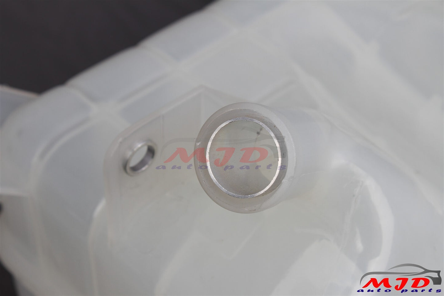 FOR Volvo VN VNL VNM 1997-2007 Radiator Coolant Overflow Expansion Tank 0519037