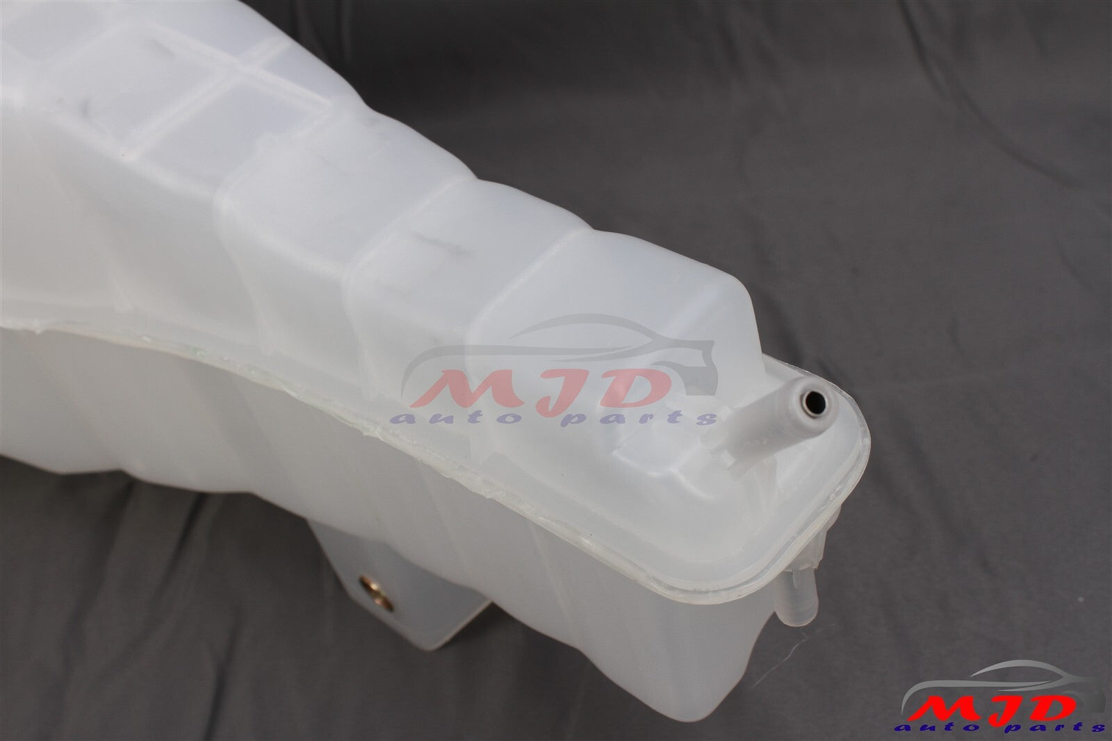 For Freightliner Cascadia 2008-2017 Columbia Coolant Reservoir Tank A0525263006