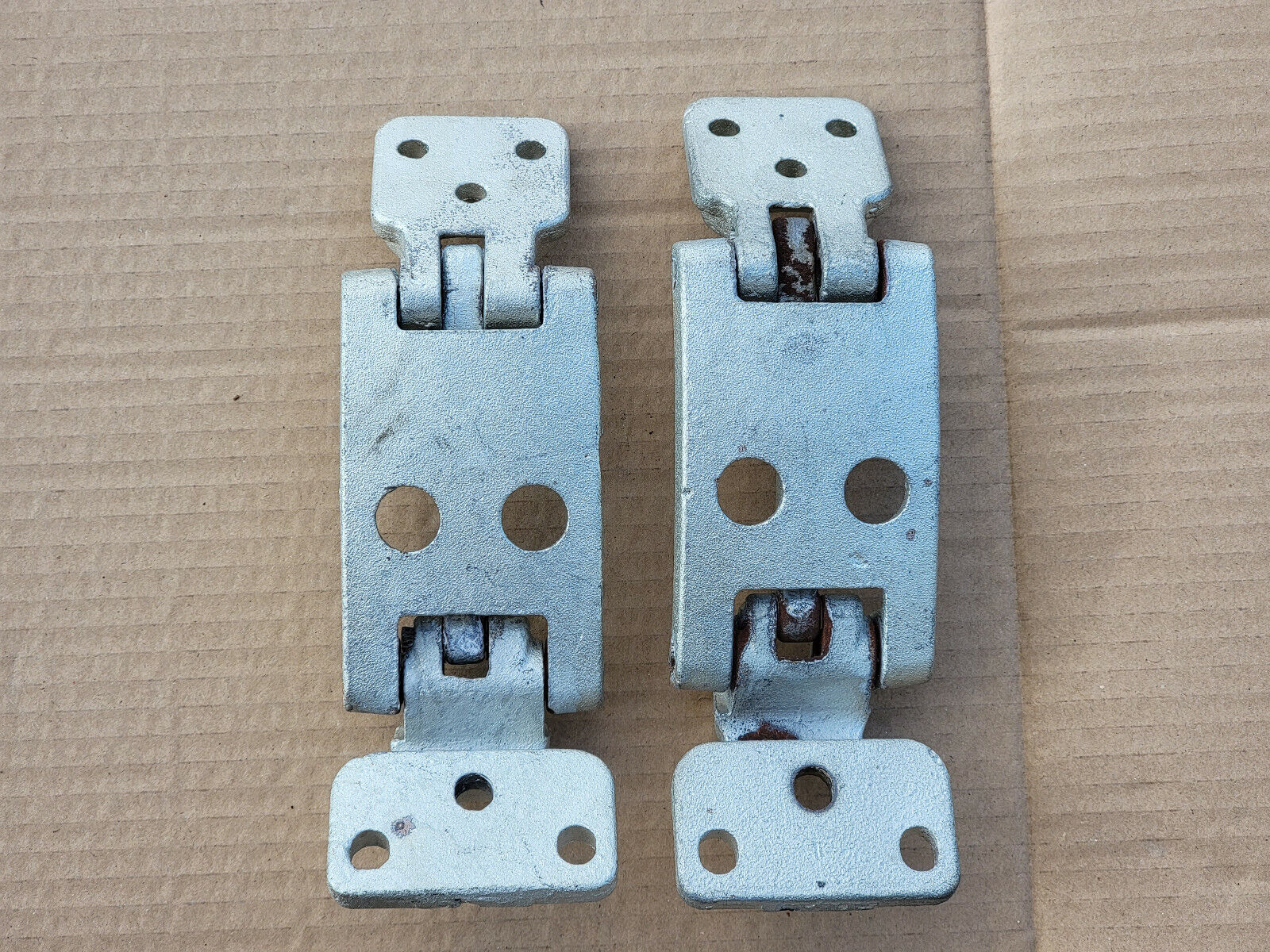 FOR MERCEDES SPRINTER W906 07-18 REAR DOOR HINGE UP LOWER DODGE FREIGHTLINER LH