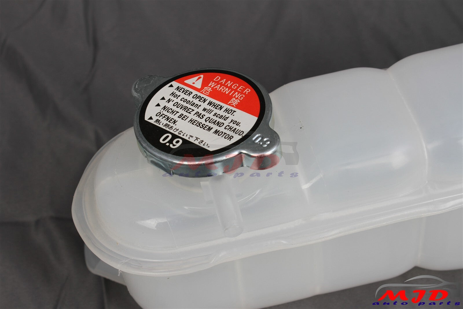 For Freightliner M2 106 Thomas C2 2005-2011 Coolant Reservoir Tank 0523195001