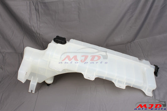 FOR Volvo VNL VNM 08-18 Mack Truck Heavy Duty Coolant Reservoir Tank 22061290
