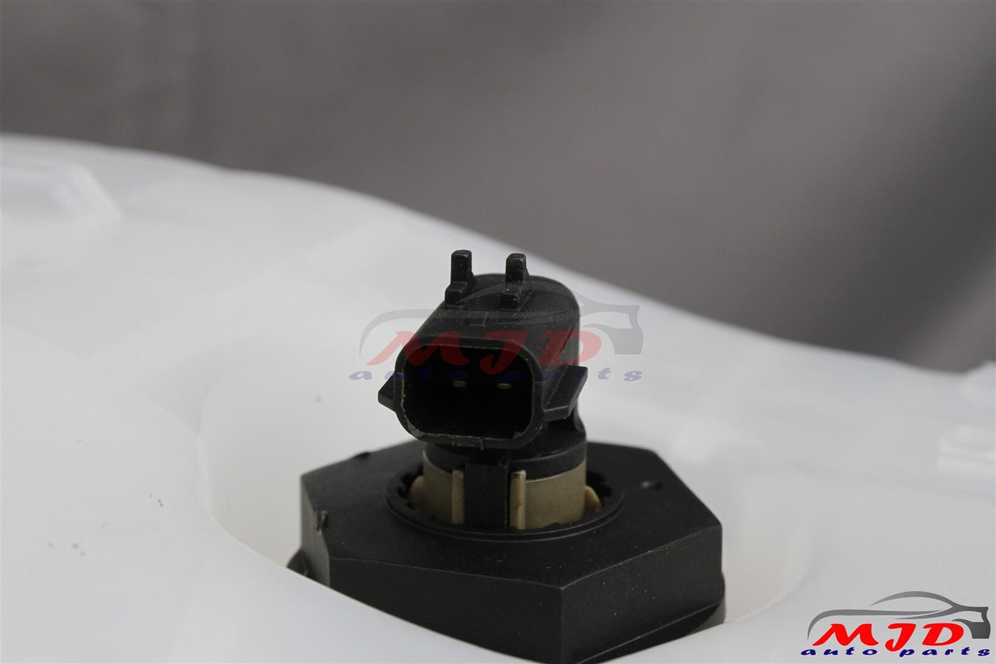 For Freightliner Cascadia 2008-2017 Columbia Coolant Reservoir Tank A0525263006