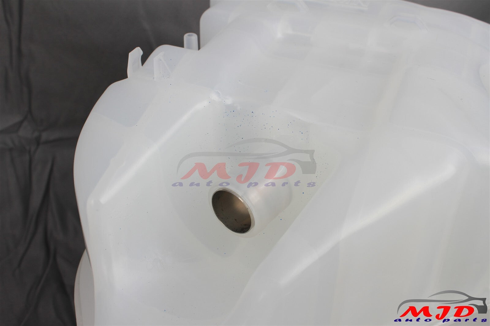 For Freightliner Cascadia 2008-2017 Columbia Coolant Reservoir Tank A0525263006