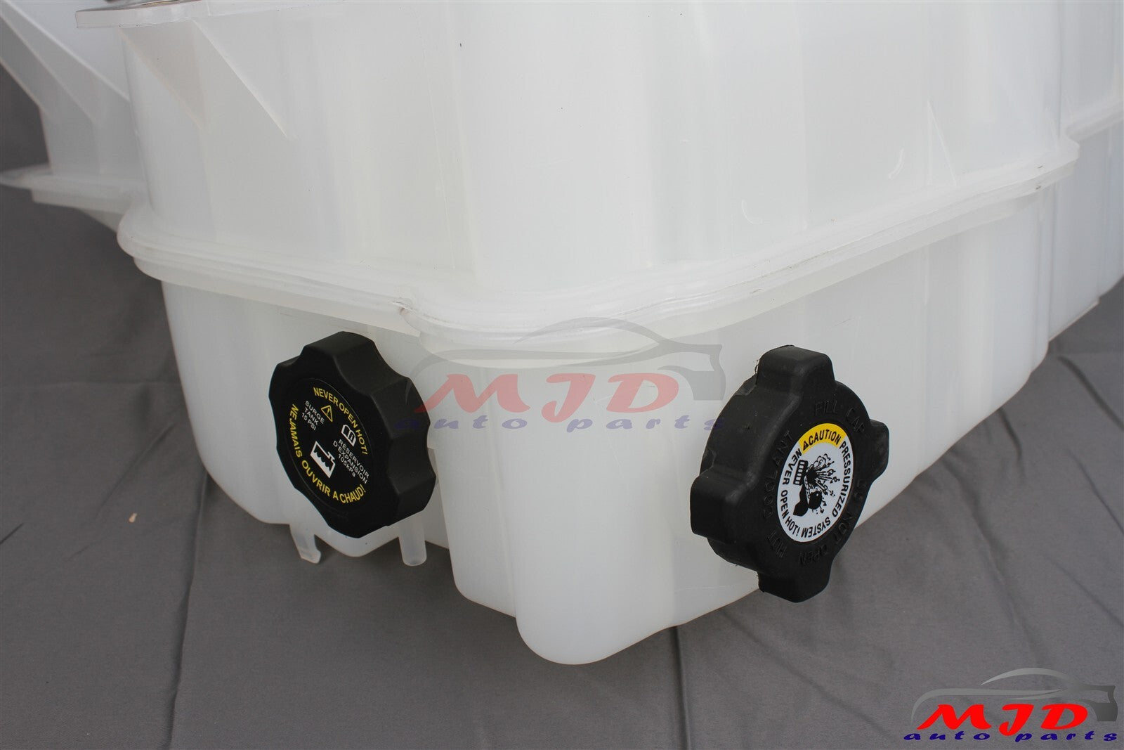 For Freightliner Cascadia 2008-2017 Columbia Coolant Reservoir Tank A0525263006