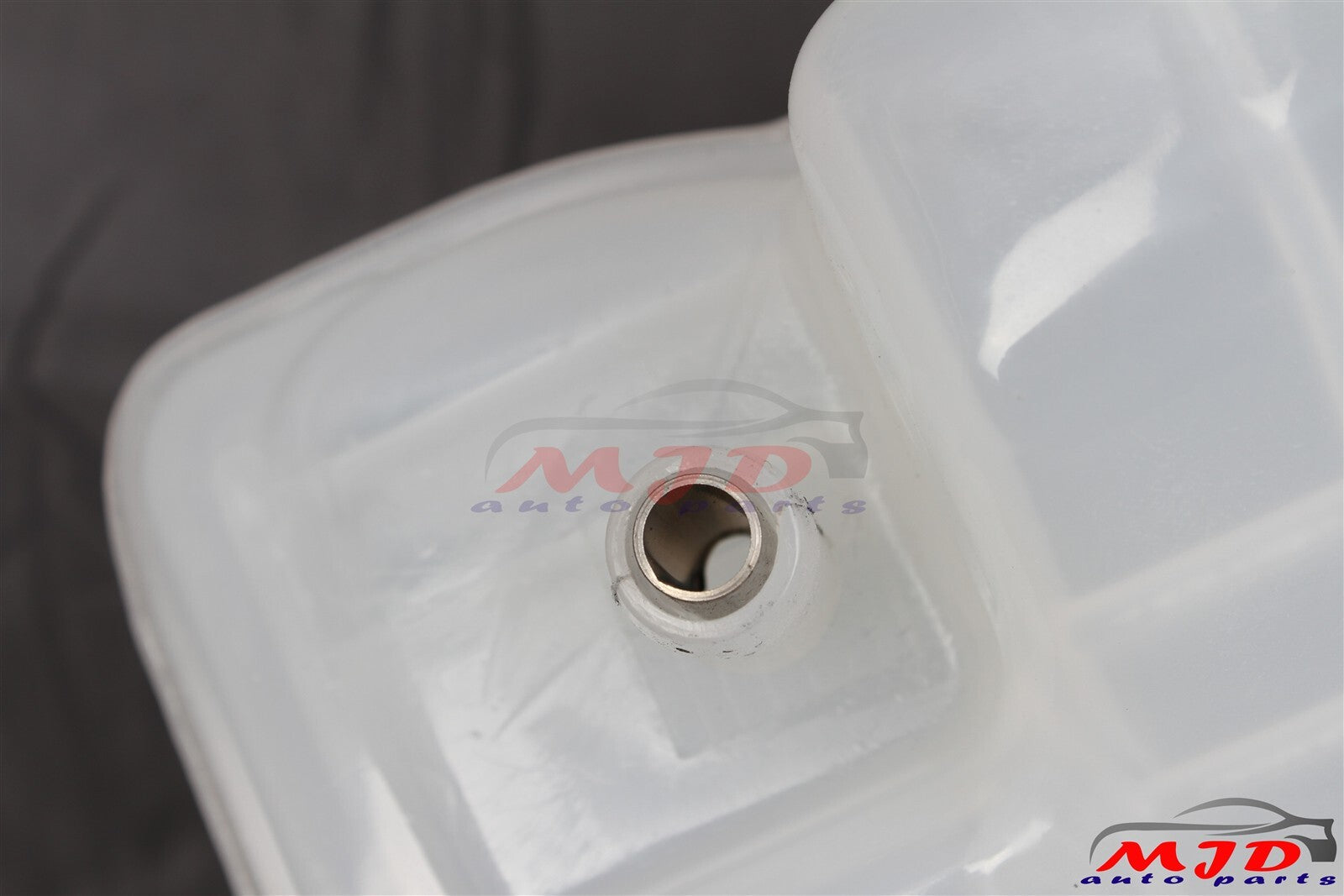 For 2013-2021 KENWORTH T680 T880 Peterbilt 579 Coolant Reservoir Tank DR104002