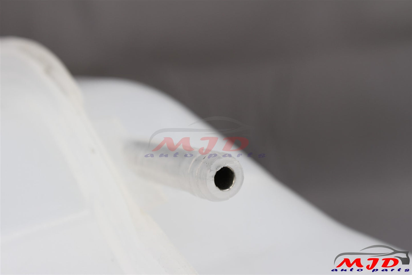 International 5500 5600 9200 9400 9900 Radiator Overflow Bottle Tank 2508700C91