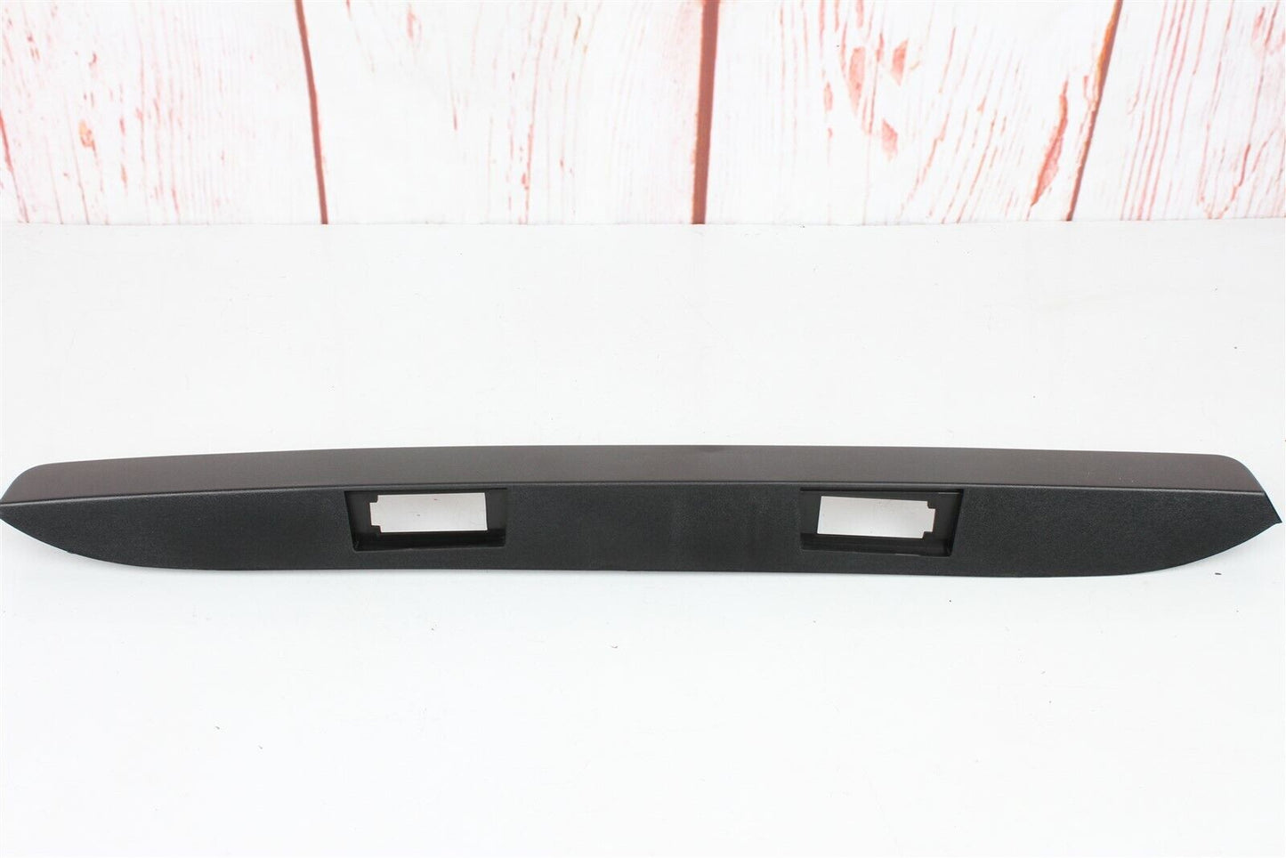 FOR MERCEDES SPRINTER W906 07-18 REAR LICENSE NUMBER PLATE LIGHT TRIM 9067400030